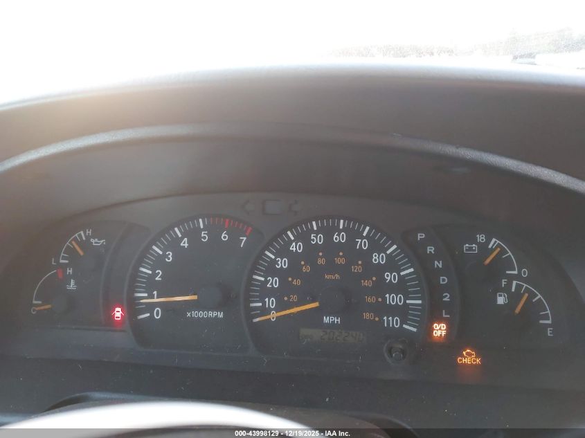 2000 Toyota Tundra Sr5 V8 VIN: 5TBRT3419YS124787 Lot: 43998129