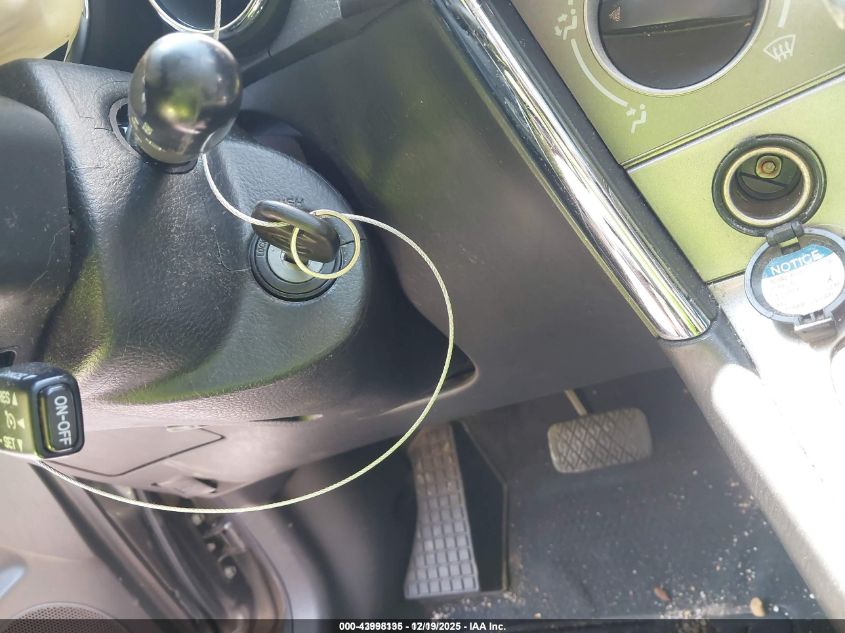 2007 Toyota Matrix VIN: 2T1KR32E67C654185 Lot: 43998135