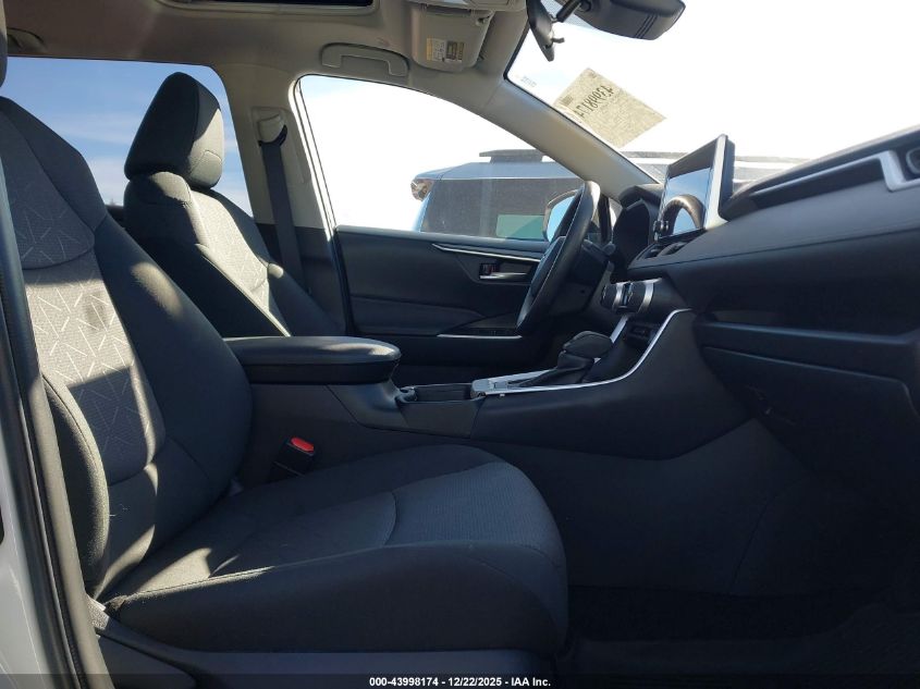 2025 Toyota Rav4 Xle VIN: 2T3W1RFV3SC318371 Lot: 43998174