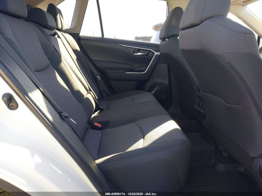 2025 Toyota Rav4 Xle VIN: 2T3W1RFV3SC318371 Lot: 43998174