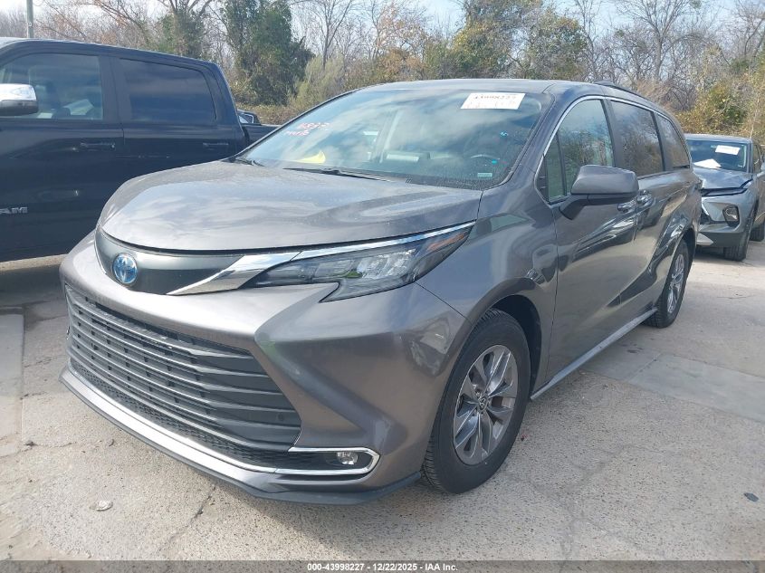 2024 Toyota Sienna Xle VIN: 5TDYRKECXRS193534 Lot: 43998227