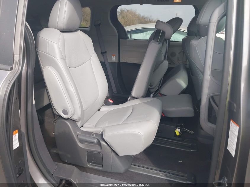 2024 Toyota Sienna Xle VIN: 5TDYRKECXRS193534 Lot: 43998227