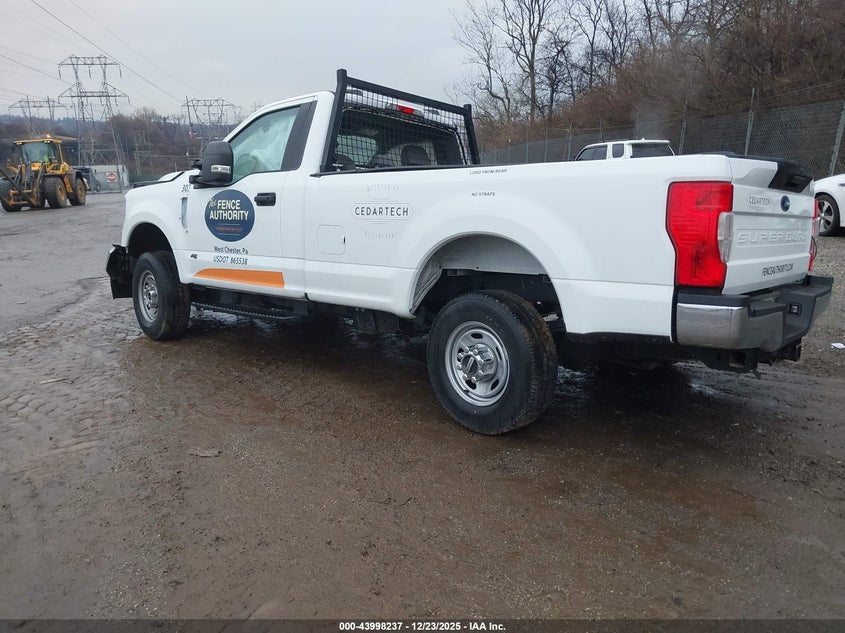2022 Ford F-350 Xl