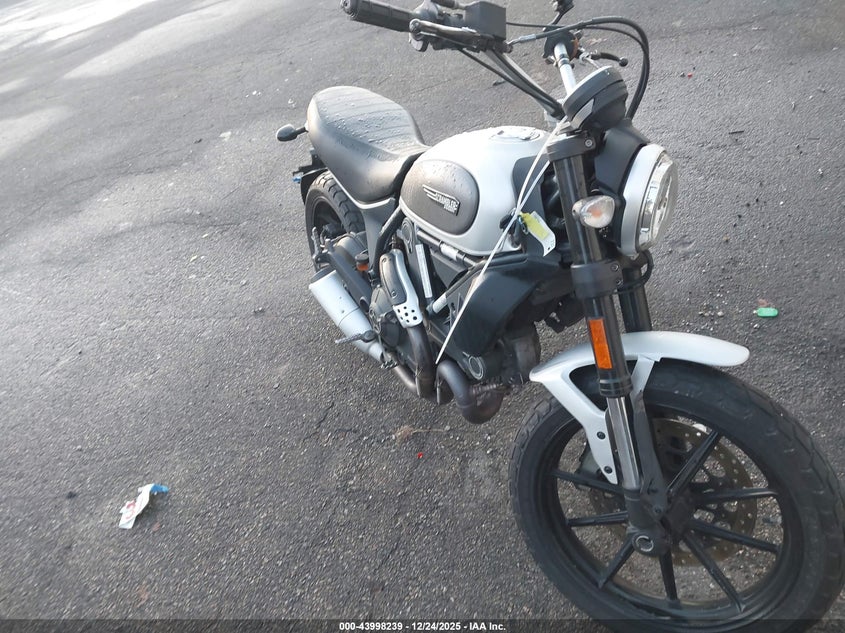 ML015ANM6HT012591 2017 Ducati Scrambler 800 auction photo 1