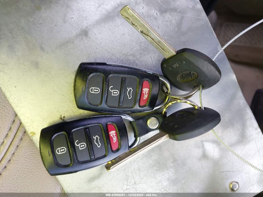 2008 Hyundai Azera Limited VIN: KMHFC46F98A257616 Lot: 43998281