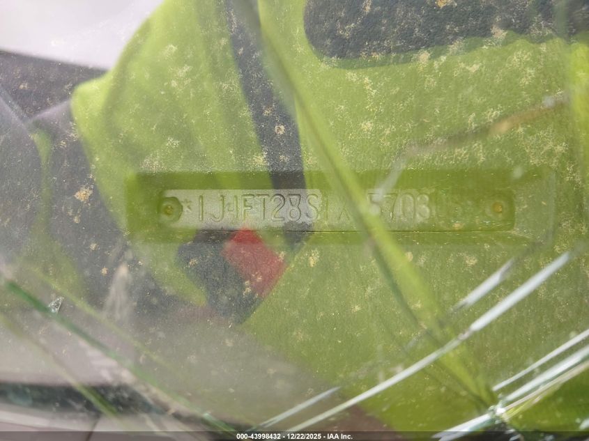 1999 Jeep Cherokee Se VIN: 1J4FT28S1XL570305 Lot: 43998432