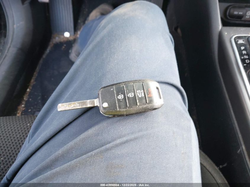 2019 Kia Optima Lx VIN: 5XXGT4L3XKG369808 Lot: 43998504