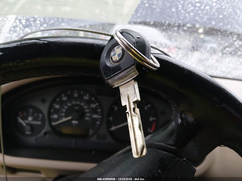 1999 BMW Z3 2.3 VIN: 4USCH9339XLF82749 Lot: 43998506