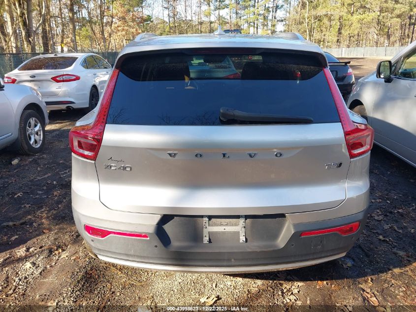 2019 Volvo Xc40 T5 Momentum/T5 R-Design VIN: YV4162XZ2K2007667 Lot: 43998623