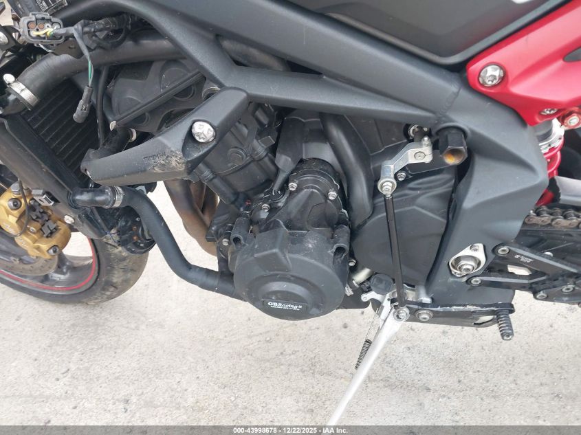 2013 Triumph Motorcycle Street Triple R VIN: SMTL03NE8DT575729 Lot: 43998678