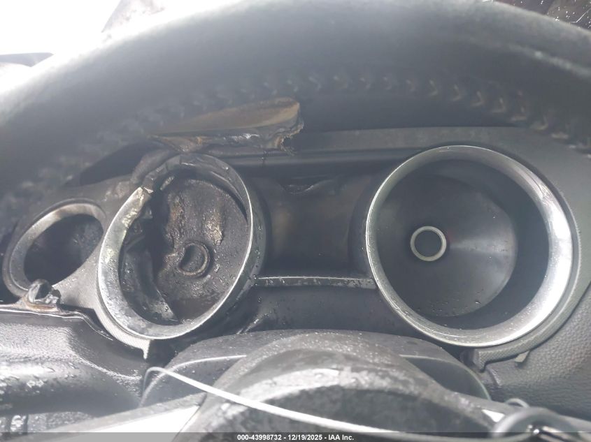 2014 Ford Mustang V6 VIN: 1ZVBP8AM3E5270576 Lot: 43998732