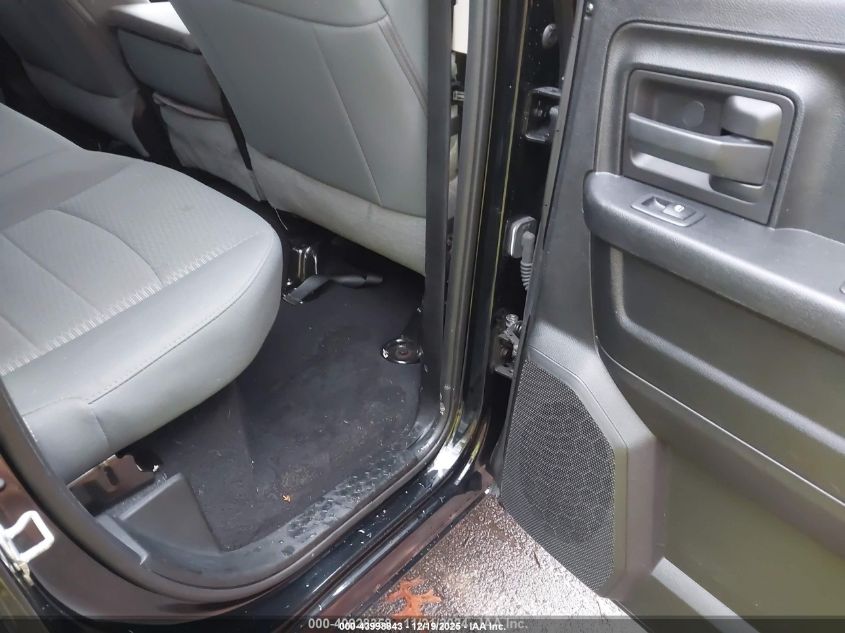 2019 Ram 1500 Classic Tradesman 4X4 6'4 Box VIN: 1C6RR7FT4KS747364 Lot: 43998843