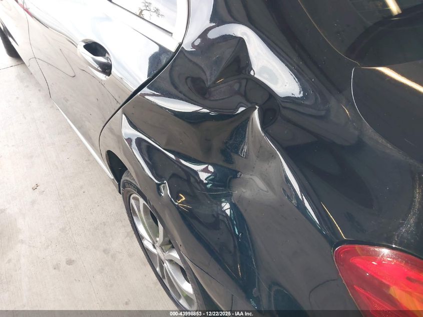 2015 Mercedes-Benz C 300 4Matic VIN: 55SWF4KB6FU007428 Lot: 43998853