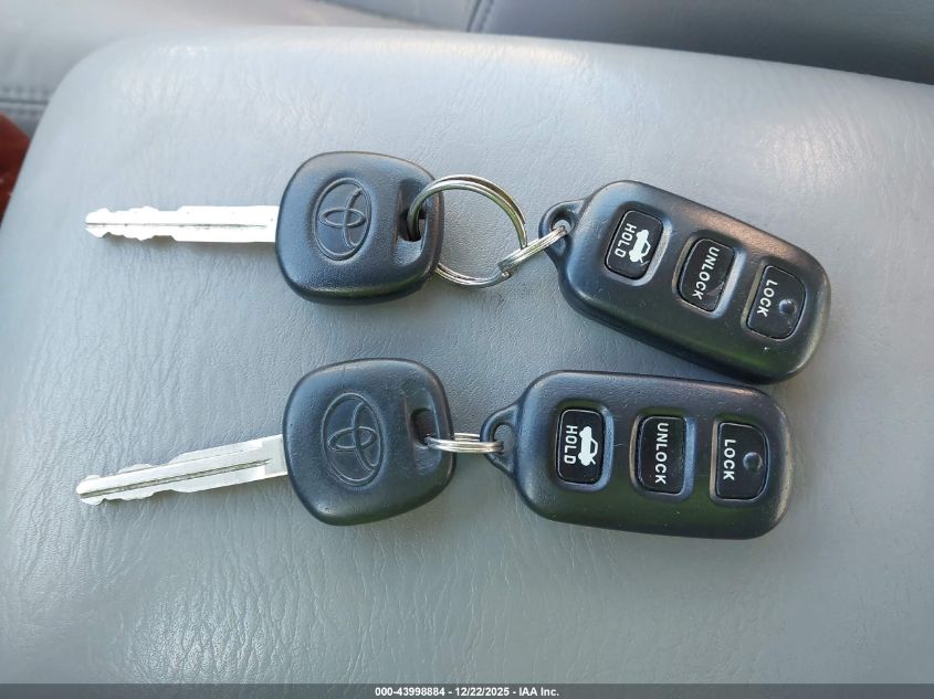 2004 Toyota Camry Xle VIN: 4T1BE30K24U831054 Lot: 43998884