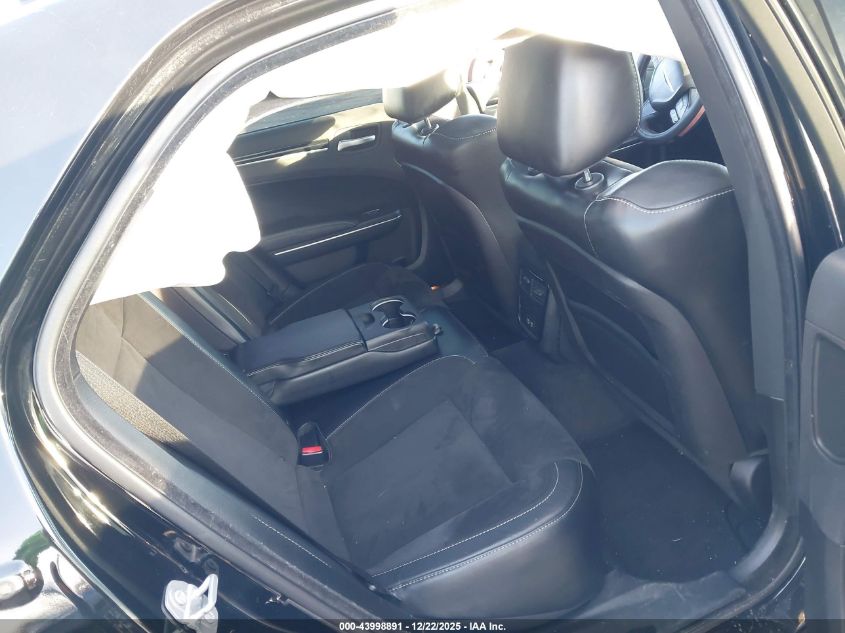 2017 Chrysler 300 300S Awd VIN: 2C3CCAGG6HH553115 Lot: 43998891