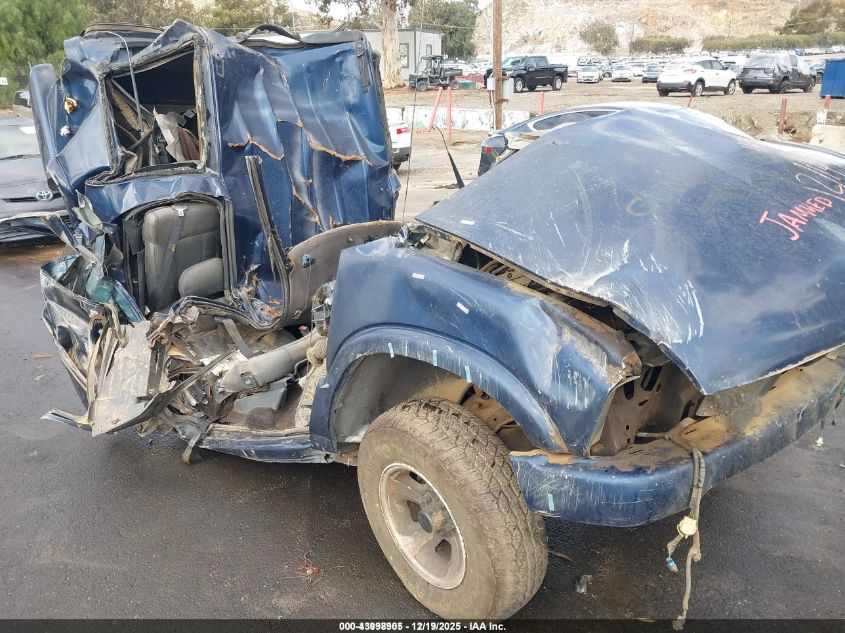 2002 Chevrolet Blazer Ls VIN: 1GNCS13W72K212633 Lot: 43998905