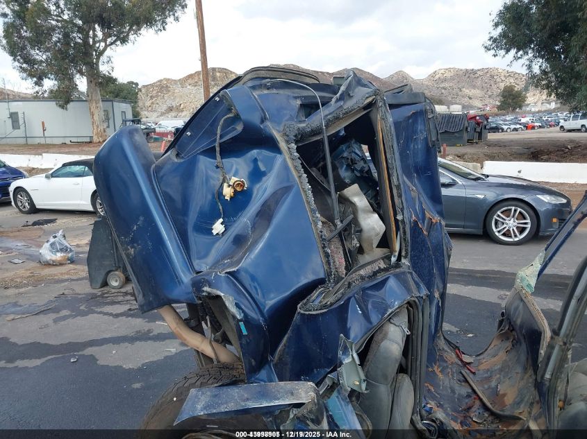 2002 Chevrolet Blazer Ls VIN: 1GNCS13W72K212633 Lot: 43998905