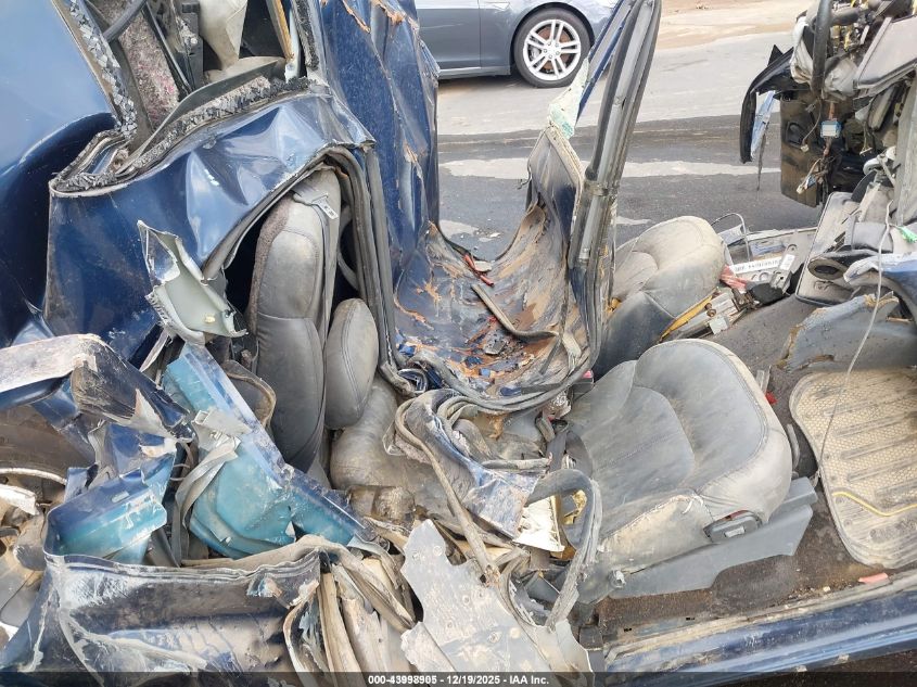 2002 Chevrolet Blazer Ls VIN: 1GNCS13W72K212633 Lot: 43998905