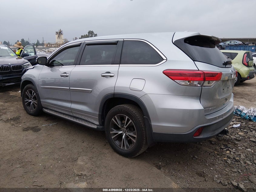 2017 Toyota Highlander Le Plus