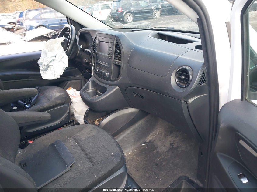 2016 Mercedes-Benz Metris