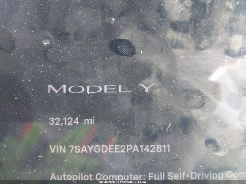 2023 Tesla Model Y Awd/Long Range Dual Motor All-Wheel Drive VIN: 7SAYGDEE2PA142811 Lot: 43998975