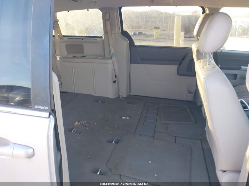 2008 Chrysler Town & Country Touring VIN: 2A8HR54P18R662256 Lot: 43999062