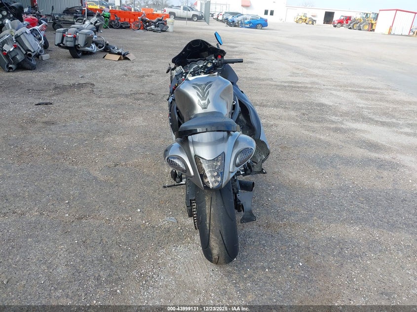 2012 Suzuki Gsx1300 R VIN: JS1GX72A2C2102282 Lot: 43999131