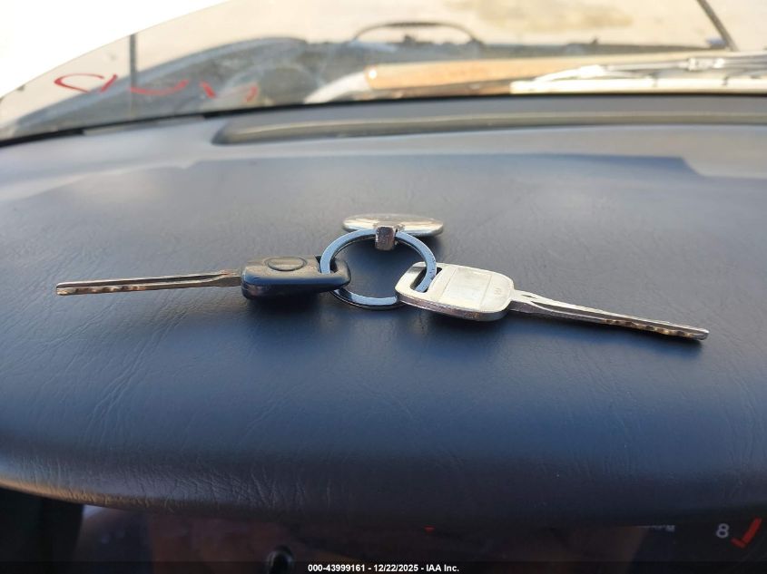 2001 Toyota Camry Le VIN: 4T1BG22K21U088344 Lot: 43999161