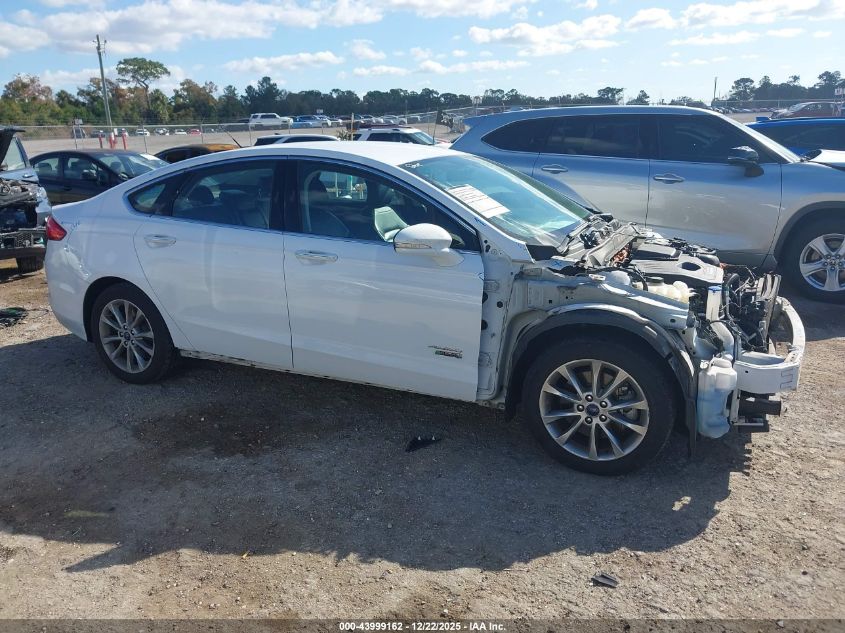 2017 Ford Fusion Energi Se Luxury VIN: 3FA6P0PU0HR201090 Lot: 43999162