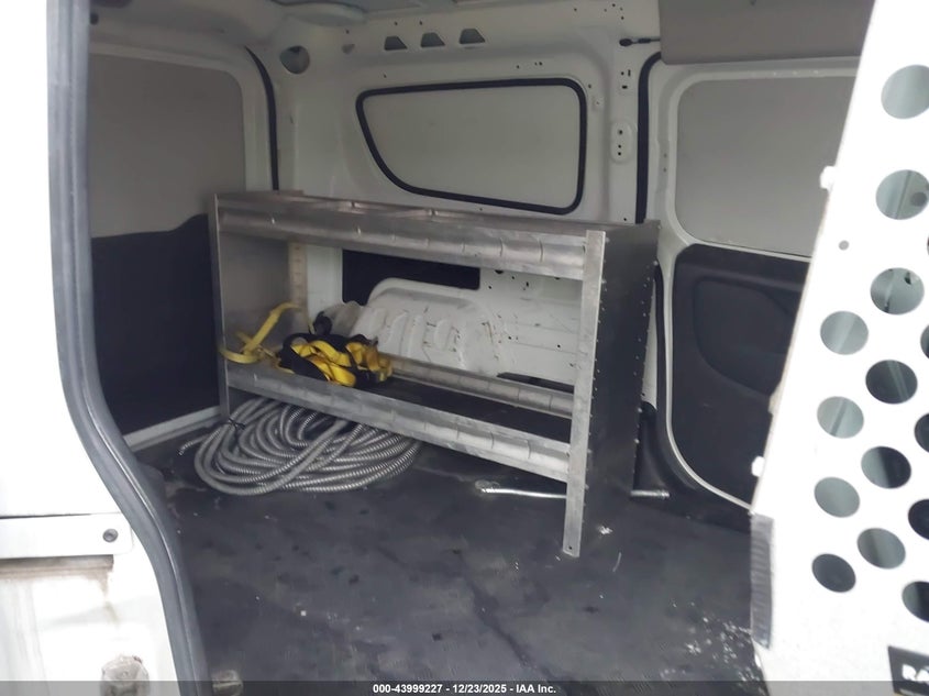 VIN ZFBERFAB9J6J36255 2018 RAM PROMASTER CITY TRADESMAN