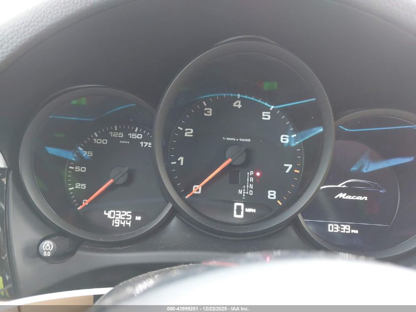 2017 Porsche Macan VIN: WP1AA2A52HLB09303 Lot: 43999281