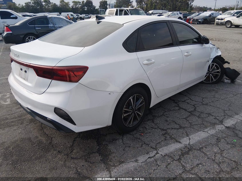 2022 Kia Forte Lxs