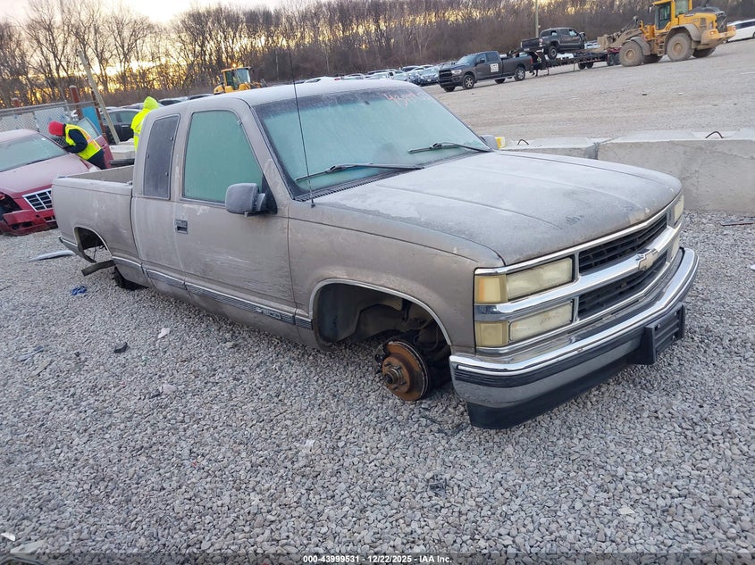 2GCEC19R3W1137824 1998 Chevrolet C1500 Fleetside auction photo 1