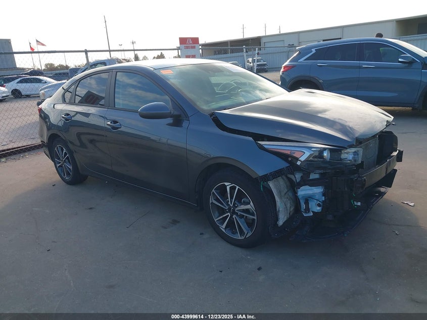 3KPF24AD5NE497588 2022 Kia Forte Lxs auction photo 1