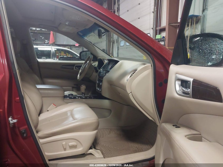 2013 Nissan Pathfinder Platinum