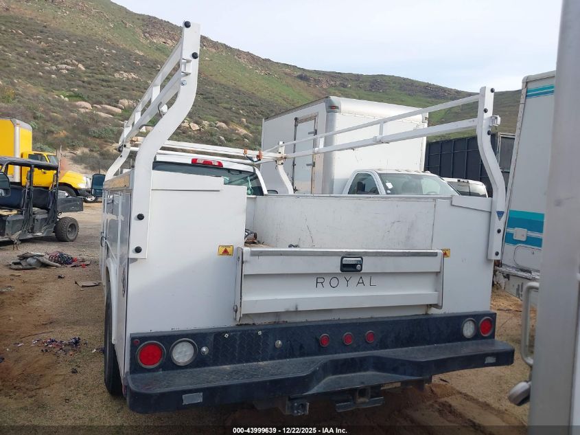 2019 Chevrolet Silverado 3500Hd Chassis Wt VIN: 1GB3CVCG2KF107825 Lot: 43999639