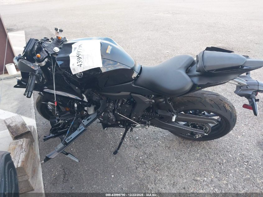 2025 Yamaha Yzfr7 VIN: JYARM38E2SA017243 Lot: 43999790