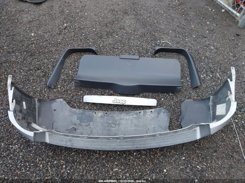 2016 Jeep Compass Sport VIN: 1C4NJCBA0GD641498 Lot: 43999800