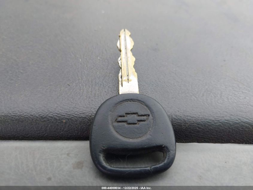 2005 Chevrolet Silverado 2500Hd Lt VIN: 1GCHK23245F875687 Lot: 44000034