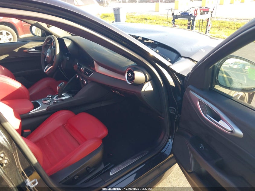 2024 Alfa Romeo Giulia Ti Rwd