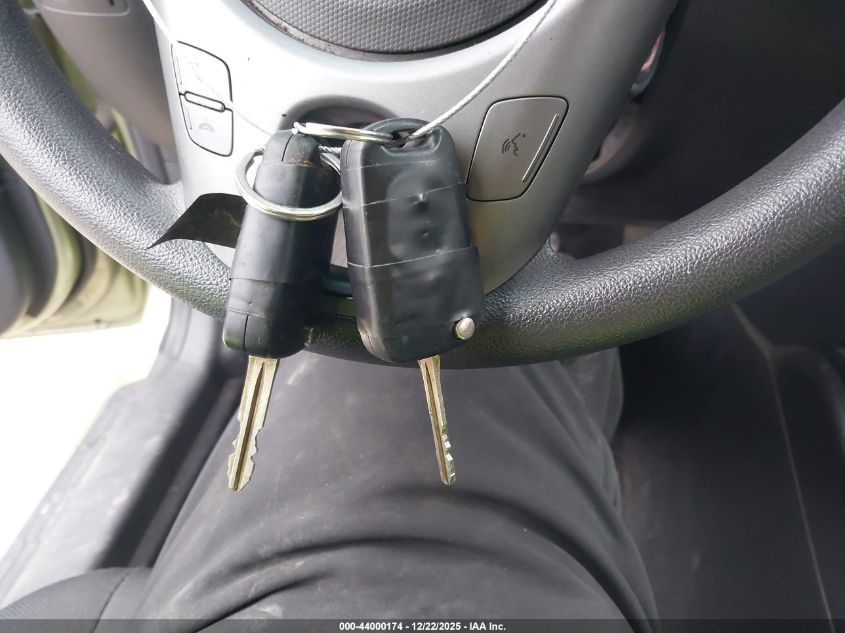 2011 Kia Soul + VIN: KNDJT2A25B7295789 Lot: 44000174