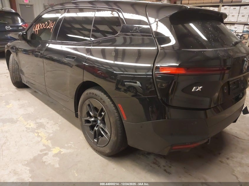 2025 BMW Ix xDrive50