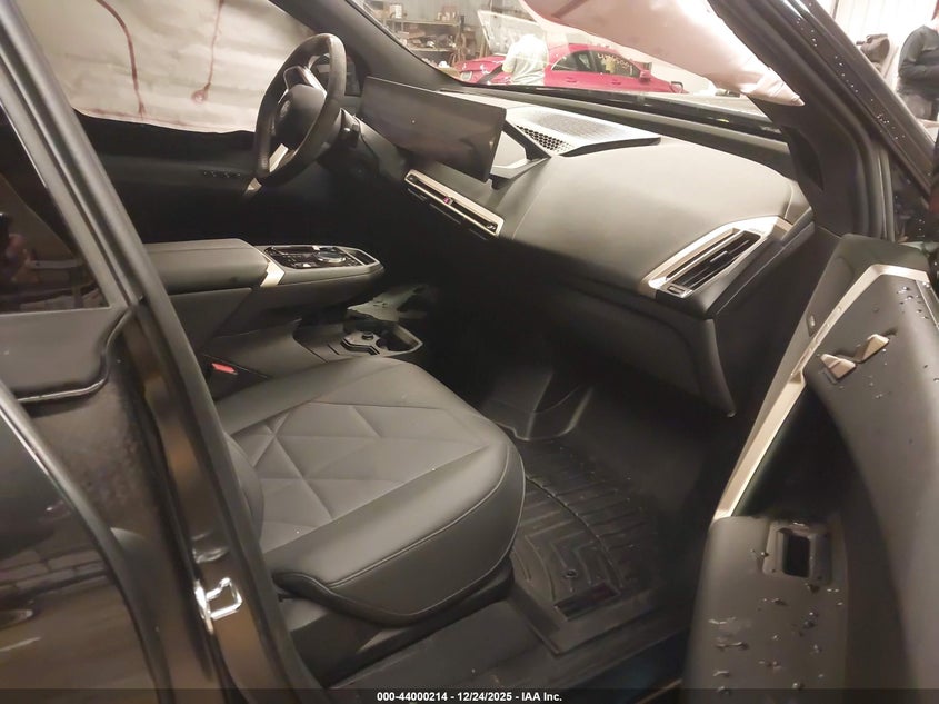 2025 BMW Ix xDrive50