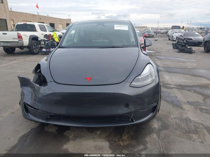 2023 Tesla Model Y Awd/Long Range Dual Motor All-Wheel Drive VIN: 7SAYGDEE5PF839134 Lot: 44000328