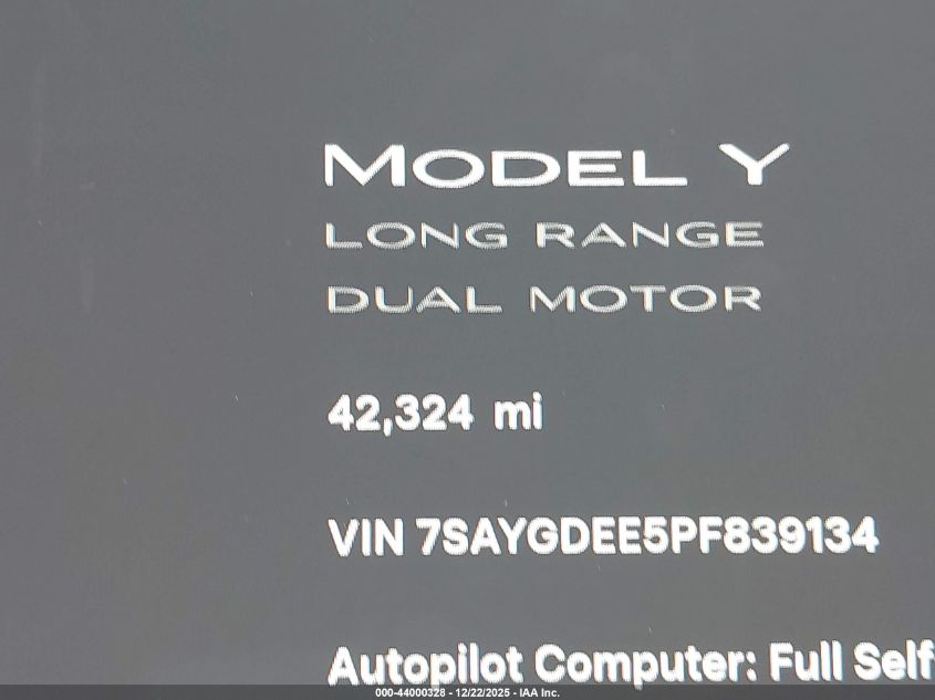 2023 Tesla Model Y Awd/Long Range Dual Motor All-Wheel Drive VIN: 7SAYGDEE5PF839134 Lot: 44000328
