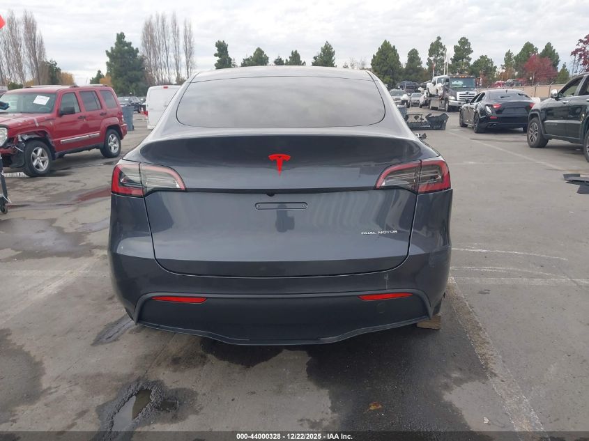 2023 Tesla Model Y Awd/Long Range Dual Motor All-Wheel Drive VIN: 7SAYGDEE5PF839134 Lot: 44000328