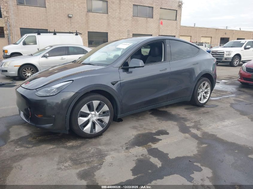 2023 Tesla Model Y Awd/Long Range Dual Motor All-Wheel Drive VIN: 7SAYGDEE5PF839134 Lot: 44000328