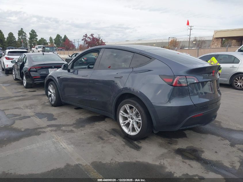 2023 Tesla Model Y Awd/Long Range Dual Motor All-Wheel Drive VIN: 7SAYGDEE5PF839134 Lot: 44000328