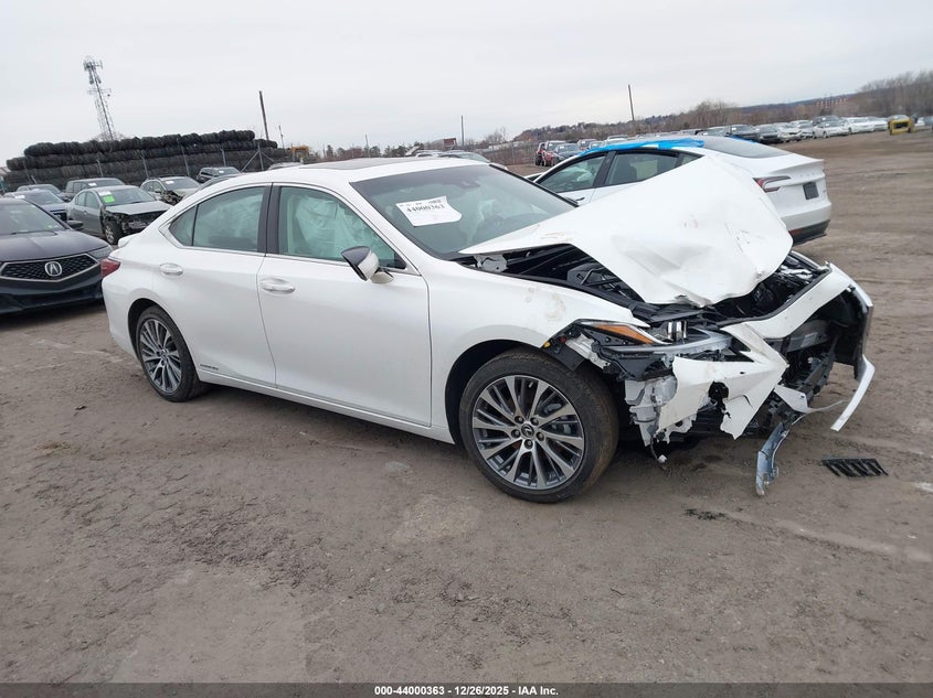 LEXUS ES 300H 2020. Lot# 44000363. VIN 58AD21B12LU012191. Photo 1