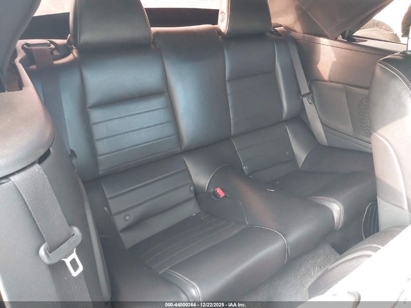 2014 Ford Mustang V6 Premium VIN: 1ZVBP8EM7E5275628 Lot: 44000364